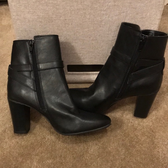 Merona black heel booties Size 6 1/2 - Picture 4 of 8